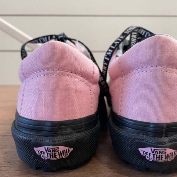 Limited Edition Vans x Lazy Oaf Style 29 Black Lug Sole in Almond Blossom - Picture 2 of 9